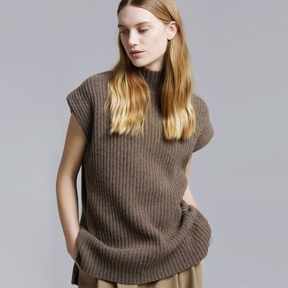 Ganni Ribbed Wool Sleeveless Vest in "Fossil", size XS. Fits oversize - Picture 1 of 9